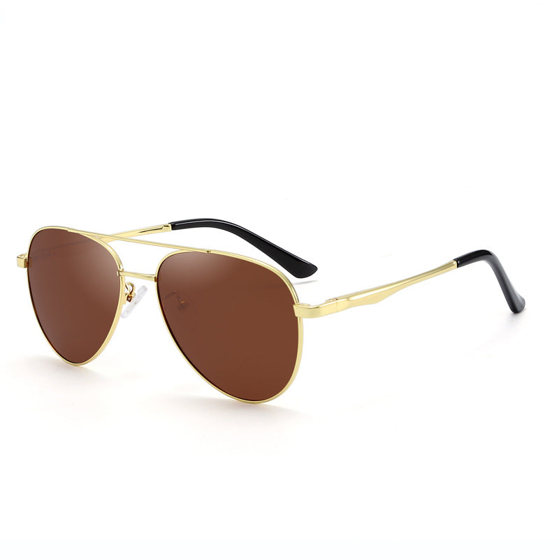 The new style goes with classic vintage sunglasses with sunglass lenses