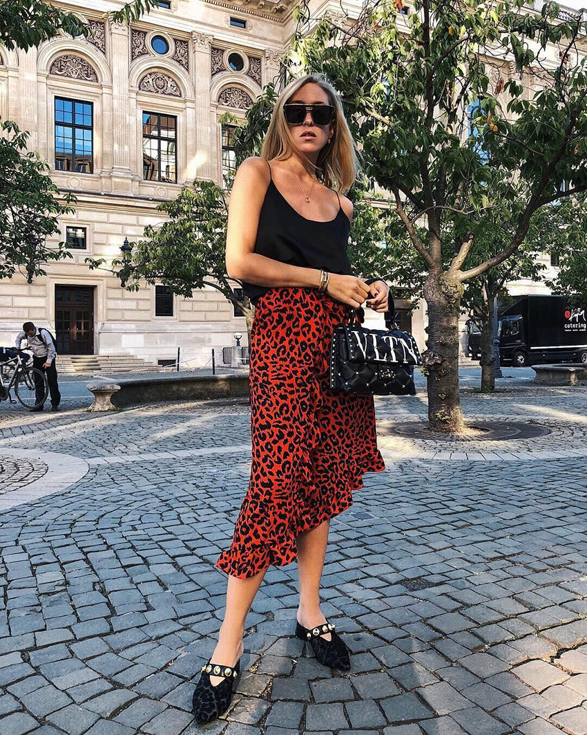 Mid-length red leopard chiffon skirt