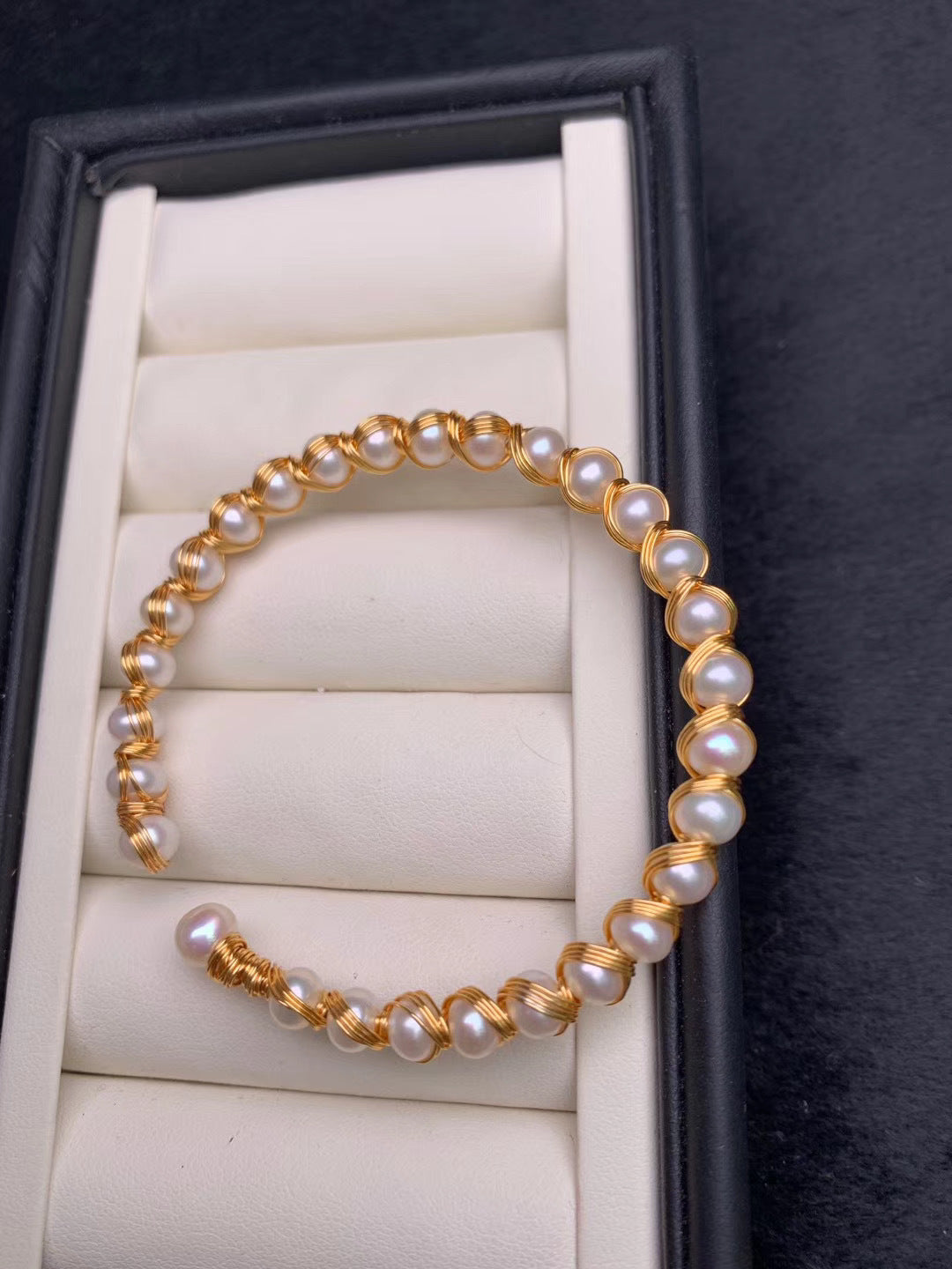 Pearl bracelet bracelet