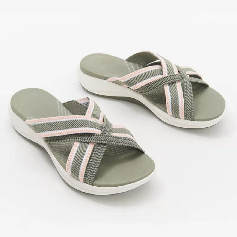 Cross Casual Sandals And Slippers Platform Beach Slippers