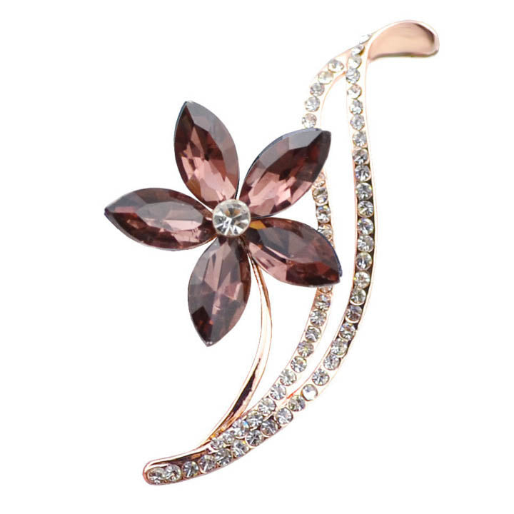 Five-leaf flower crystal brooch