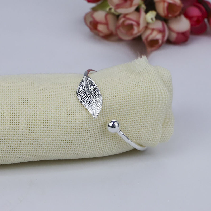 Leaf bracelet