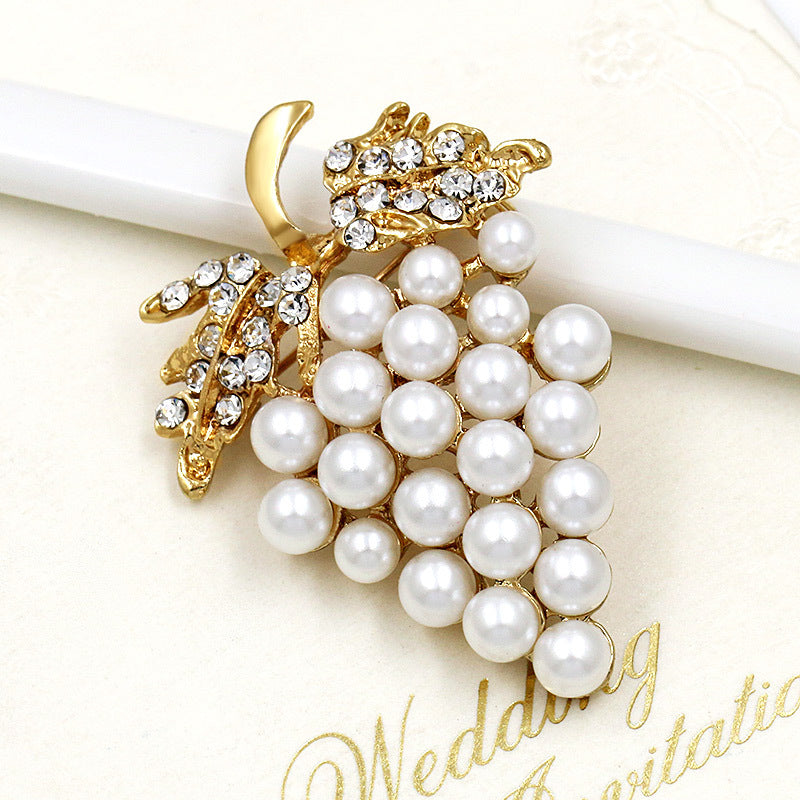 Fashion Crystal Grape Pearl Brooch