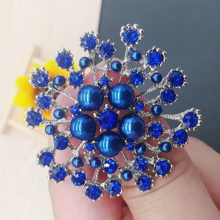 Fashion Women Large Exquisite flower corsage