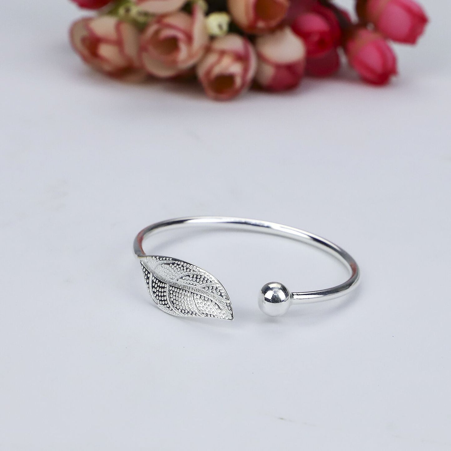 Leaf bracelet