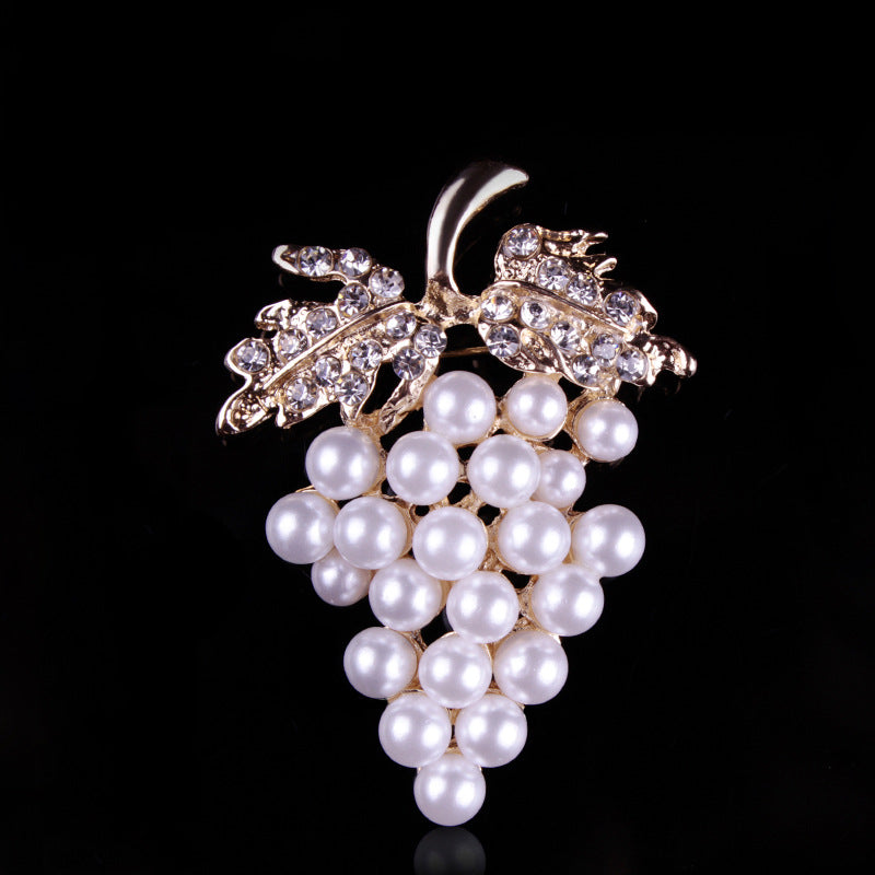 Fashion Crystal Grape Pearl Brooch