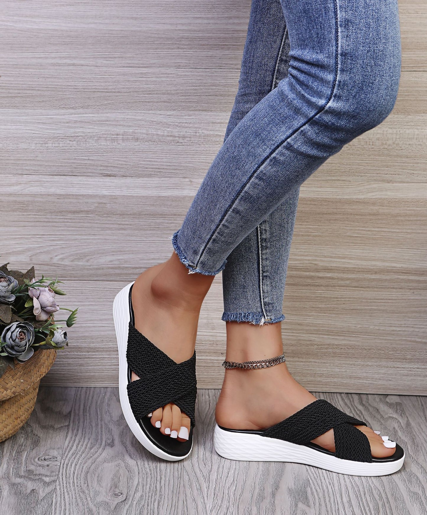 Women's Round Head Platform Sandals And Slippers